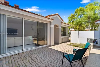 1120 Canella Ln, Hollywood, FL 33019 - Photo 9
