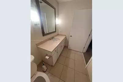 2001 Biscayne Blvd #2217, Miami, FL 33137 - Photo 13