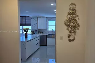 2750 NE 183rd St, Aventura, FL 33160 - Photo 7