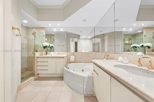 10 Edgewater Dr, Coral Gables, FL 33133 - Photo 41