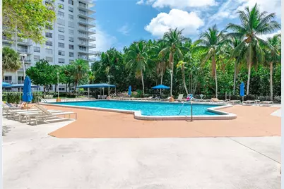 2801 NE 183rd St #1516W, Aventura, FL 33160 - Photo 31