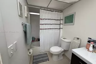 468 NE 206th Ln, Miami, FL 33179 - Photo 17