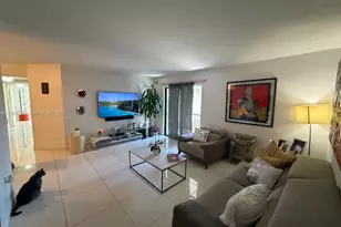 468 NE 206th Ln, Miami, FL 33179 - Photo 7