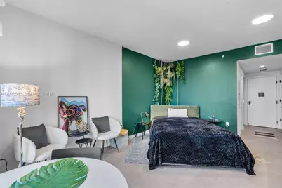 121 NE 5th St #2304, Miami, FL 33132 - Photo 9