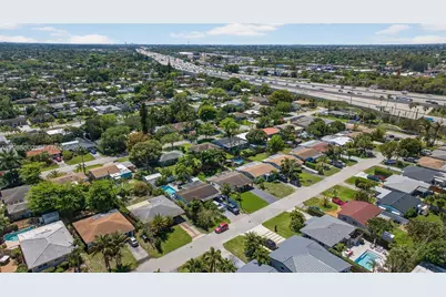 370 NW 48th Ct, Oakland Park, FL 33309 - Photo 31