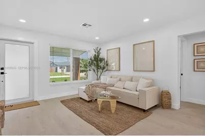 370 NW 48th Ct, Oakland Park, FL 33309 - Photo 7