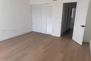 3890 W 8th Way, Hialeah, FL 33012 - Photo 9