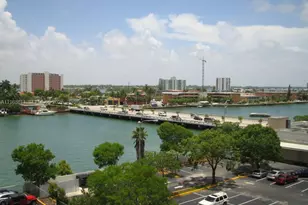 1455 N Treasure Dr, North Bay Village, FL 33141 - Photo 15