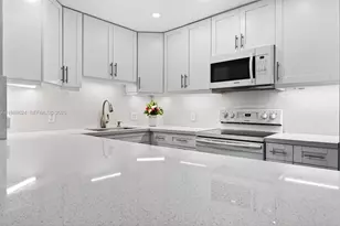 1301 SW 134th Way, Pembroke Pines, FL 33027 - Photo 15