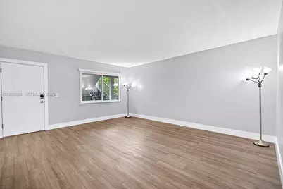 1301 SW 134th Way #313B, Pembroke Pines, FL 33027 - Photo 7