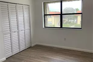 10016 NW 4th St, Pembroke Pines, FL 33024 - Photo 15