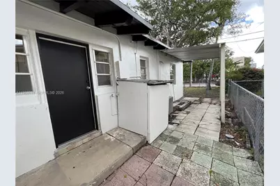 3102 SW 10th St #3102, Miami, FL 33135 - Photo 13