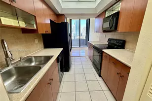 520 Brickell Key Dr, Miami, FL 33131 - Photo 11