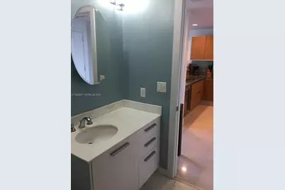 1060 Brickell Ave #2509, Miami, FL 33131 - Photo 5