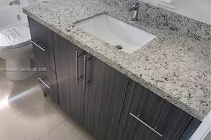1016 NE 5th St, Hallandale Beach, FL 33009 - Photo 23