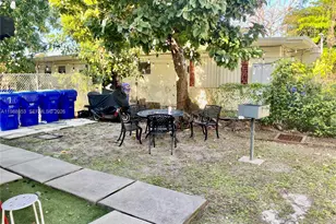 930 SW 7th Ave, Miami, FL 33130 - Photo 17