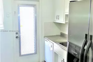 462 Golden Isles Dr, Hallandale Beach, FL 33009 - Photo 5