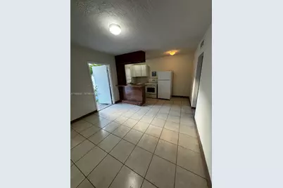 2900 W Flagler St #6, Miami, FL 33135 - Photo 7