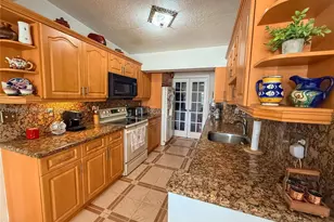 9971 SW 41st Terrace, Miami, FL 33165 - Photo 11