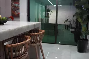 19262 NW 89th Ave, Hialeah, FL 33018 - Photo 5