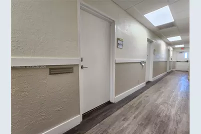 2450 Hollywood Blvd #CU404, Hollywood, FL 33020 - Photo 11