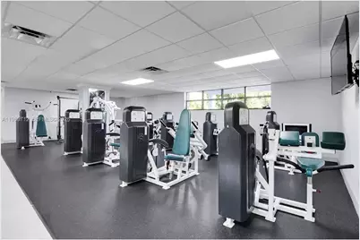 600 E Parkview Dr #316, Hallandale Beach, FL 33009 - Photo 13