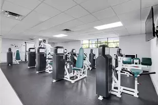 600 E Parkview Dr, Hallandale Beach, FL 33009 - Photo 13