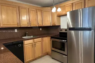 600 E Parkview Dr, Hallandale Beach, FL 33009 - Photo 27