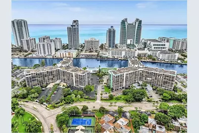 600 E Parkview Dr #316, Hallandale Beach, FL 33009 - Photo 1