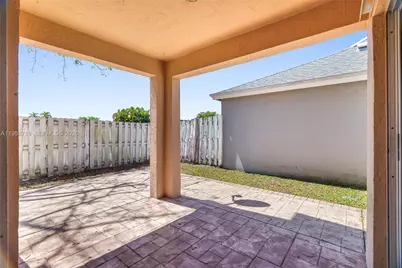 1199 SW 109th Ln, Davie, FL 33324 - Photo 13