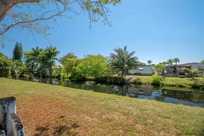 1199 SW 109th Ln, Davie, FL 33324 - Photo 55