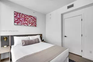 225 N Miami Ave, Miami, FL 33131 - Photo 13