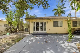 13 S Royal Poinciana Blvd, Miami Springs, FL 33166 - Photo 15
