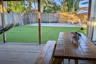 301 NW 51st St, Oakland Park, FL 33309 - Photo 13