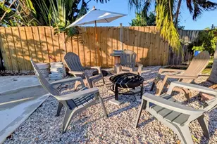 301 NW 51st St, Oakland Park, FL 33309 - Photo 15