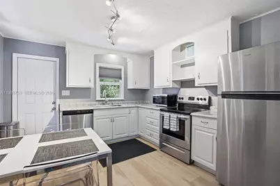 527 Wildwood Way, Clearwater, FL 33756 - Photo 17