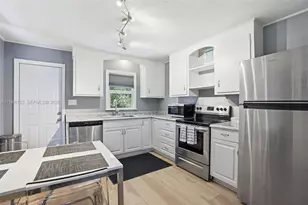 527 Wildwood Way, Clearwater, FL 33756 - Photo 17