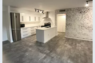 751 N Pine Island Rd #211, Plantation, FL 33324 - Photo 1