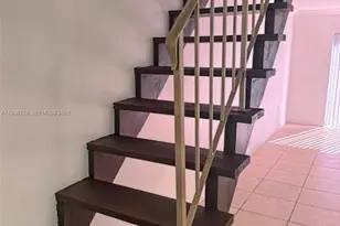 4415 W 10th Ln, Hialeah, FL 33012 - Photo 9