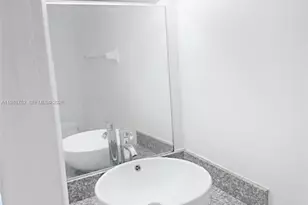 4415 W 10th Ln, Hialeah, FL 33012 - Photo 17