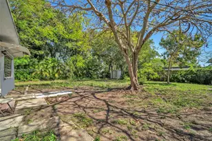 1300 NE 137th St, North Miami, FL 33161 - Photo 21