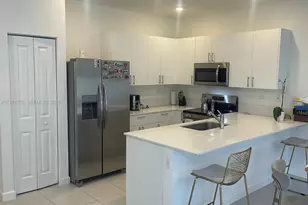 728 SE 14th Ct, Homestead, FL 33034 - Photo 1