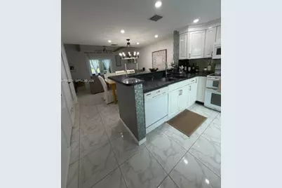 147 SW 3rd St, Pompano Beach, FL 33060 - Photo 5