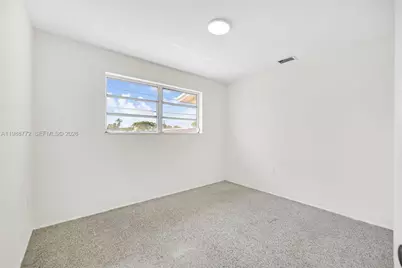 6325 W 12th Ave, Hialeah, FL 33012 - Photo 33
