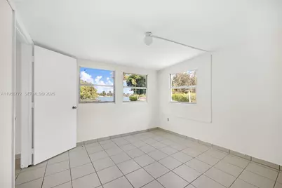6325 W 12th Ave, Hialeah, FL 33012 - Photo 19