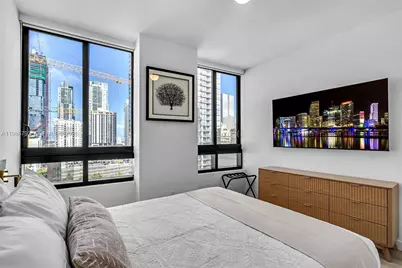 225 N Miami #1705, Miami, FL 33131 - Photo 17