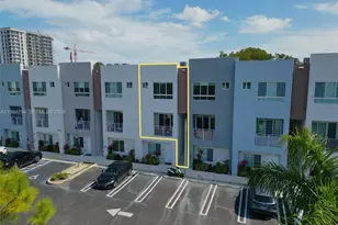 2505 NE 193rd St, Miami, FL 33180 - Photo 3