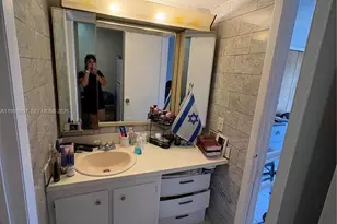 1950 W 56th St, Hialeah, FL 33012 - Photo 21