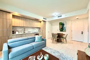77 SE 5th St, Miami, FL 33131 - Photo 49
