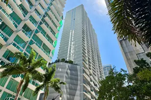 77 SE 5th St, Miami, FL 33131 - Photo 23